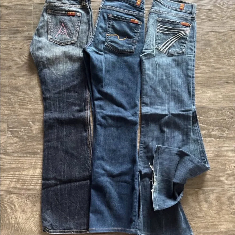 7 For All Mankind Women’s Straight Leg Jeans — Three-Tone Blue Denim - Picture 2 of 3